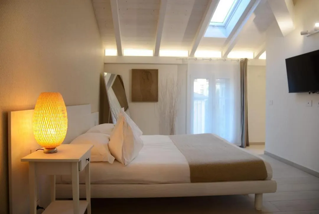 Rooms,Reggio Affittacamere Con Bagno Privato, Tv, Clima , Wi-Fi 雷焦艾米利亚 意大利